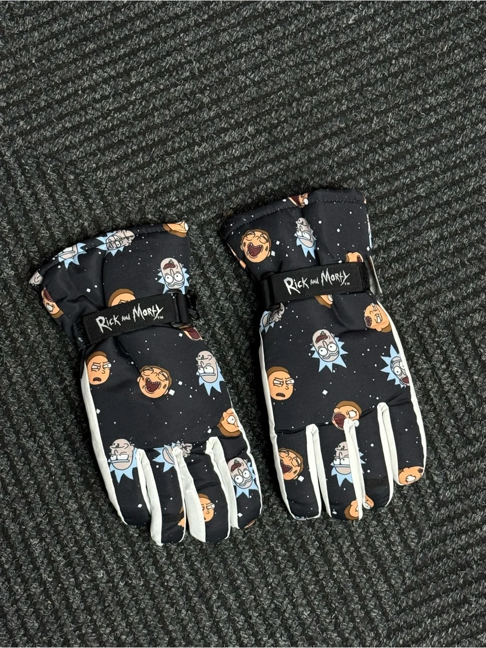 Rick and Morty Black Character Print Winter Gloves